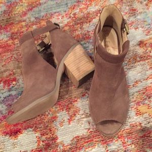 Sole society Taupe suede open-toe booties